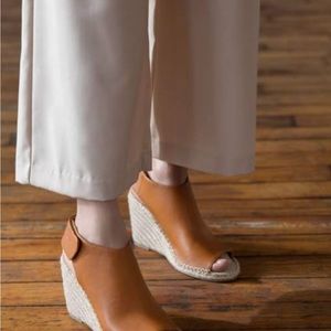 Matt & Nat acacia shoes